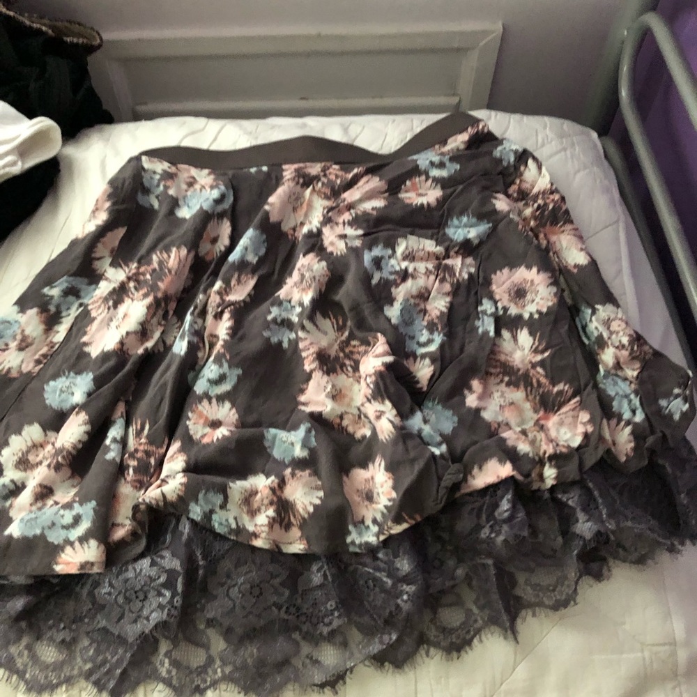 Delia’s short skater skirt